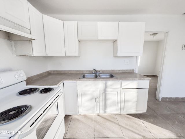 1834 E YALE Street, Phoenix, AZ 85006