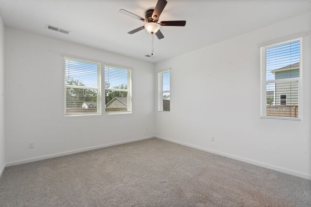 705 Chestnut Bnd, Dickson, TN 37055