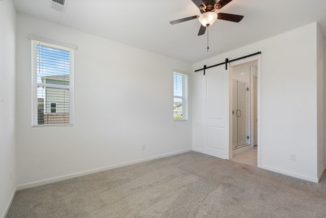 705 Chestnut Bnd, Dickson, TN 37055
