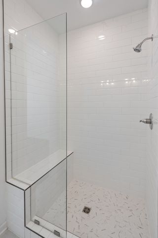 705 Chestnut Bnd, Dickson, TN 37055