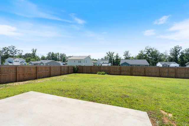705 Chestnut Bnd, Dickson, TN 37055