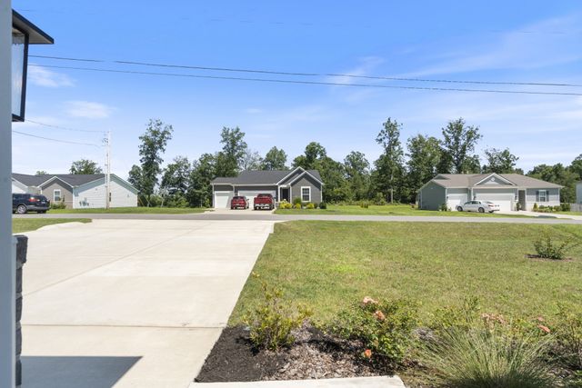 705 Chestnut Bnd, Dickson, TN 37055