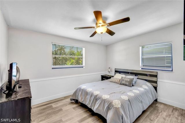 2047 Harbor LN, Naples, FL 34104