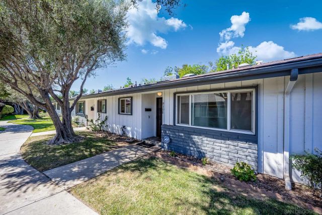 810 E Washington Ave Unit E, Escondido, CA 92025