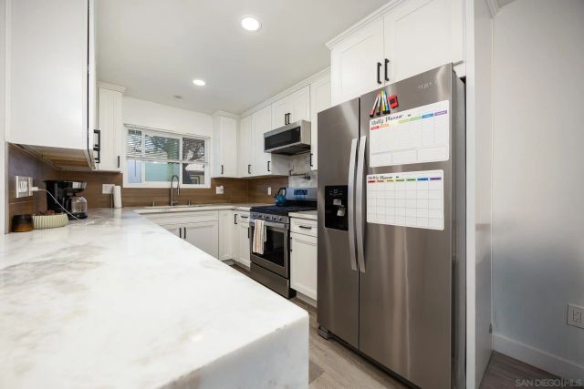 810 E Washington Ave Unit E, Escondido, CA 92025