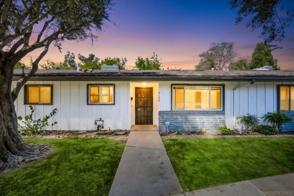 810 E Washington Ave Unit E, Escondido, CA 92025