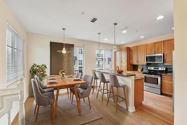 560 NW 39th Circle 560, Boca Raton, FL 33431