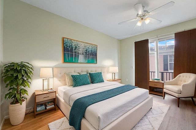 560 NW 39th Circle 560, Boca Raton, FL 33431