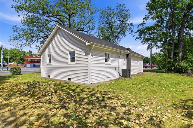 707 Martin Luther King Jr Boulevard, Lexington, NC 27292