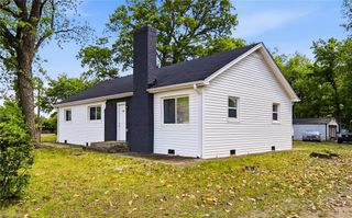 707 Martin Luther King Jr Boulevard, Lexington, NC 27292