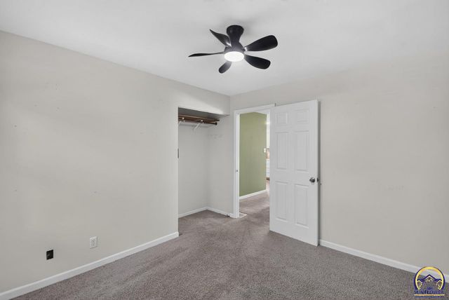2833 SW Hillcrest RD, Topeka, KS 66614