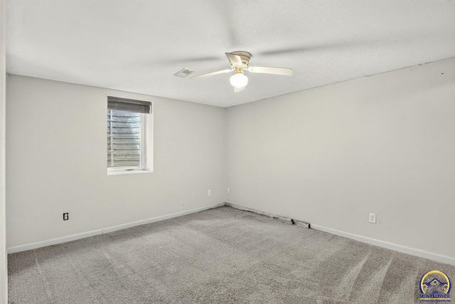 2833 SW Hillcrest RD, Topeka, KS 66614
