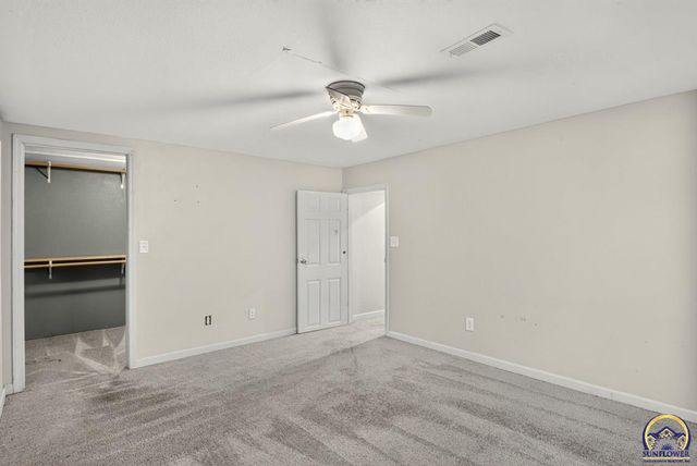 2833 SW Hillcrest RD, Topeka, KS 66614