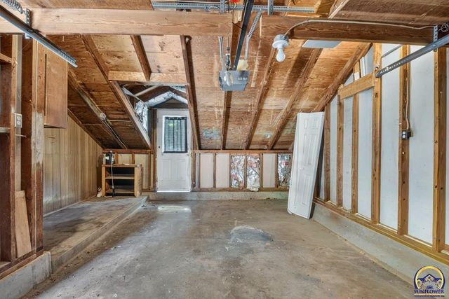 2833 SW Hillcrest RD, Topeka, KS 66614