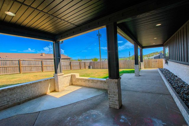 11408 E Stoney Point Court, Little Rock, AR 72211