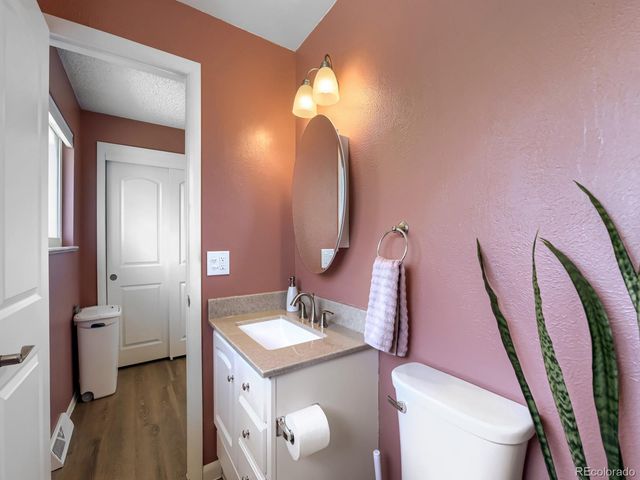 8705 E Chenango Avenue, Denver, CO 80237
