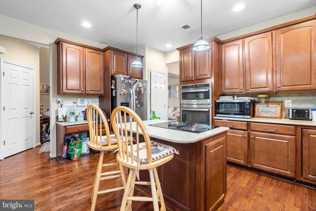 230 SUMMER GROVE DR, Kearneysville, WV 25430