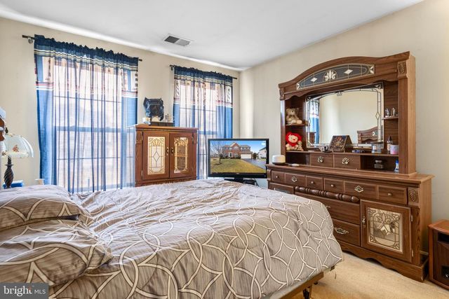 230 SUMMER GROVE DR, Kearneysville, WV 25430