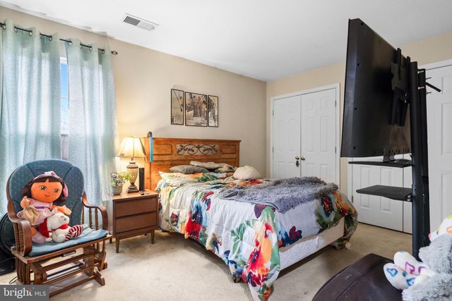 230 SUMMER GROVE DR, Kearneysville, WV 25430