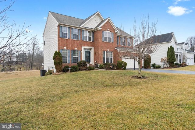 230 SUMMER GROVE DR, Kearneysville, WV 25430