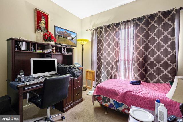 230 SUMMER GROVE DR, Kearneysville, WV 25430