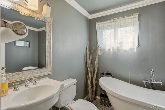 2322 Bancroft Street, Saginaw, MI 48601