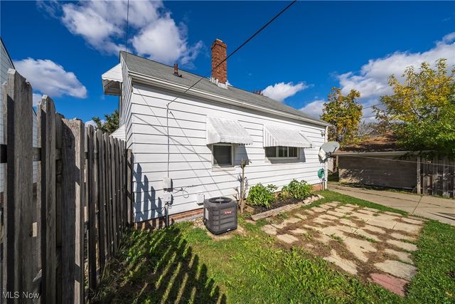 11808 Fordham Road, Garfield Heights, OH 44125