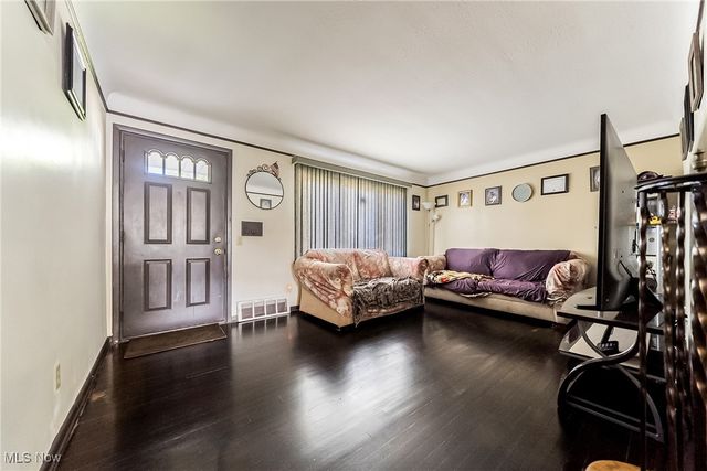 11808 Fordham Road, Garfield Heights, OH 44125