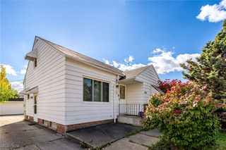 11808 Fordham Road, Garfield Heights, OH 44125