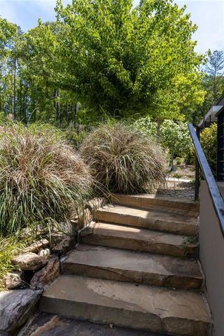 1176 Lupo Loop, Chattahoochee Hills, GA 30268