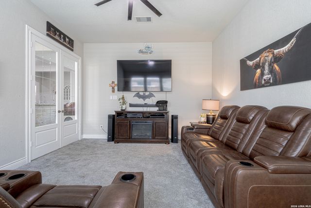 2620 MALBOONA MEWS DR, New Braunfels, TX 78132