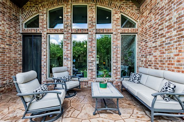 2620 MALBOONA MEWS DR, New Braunfels, TX 78132