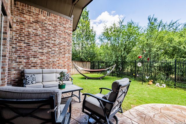 2620 MALBOONA MEWS DR, New Braunfels, TX 78132