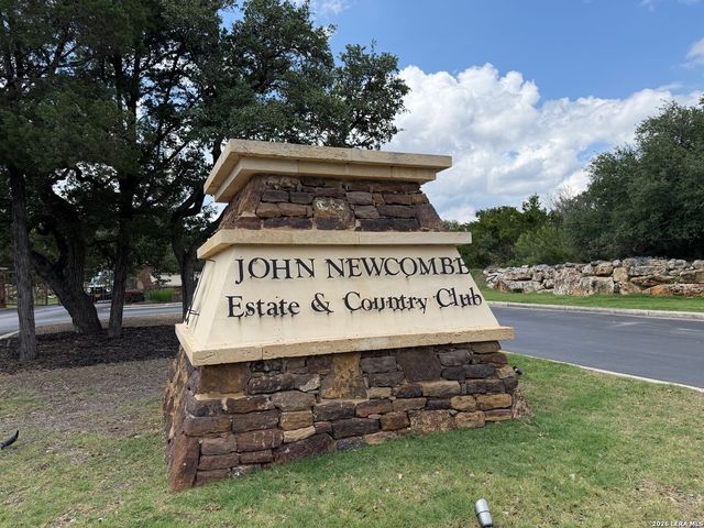 2620 MALBOONA MEWS DR, New Braunfels, TX 78132