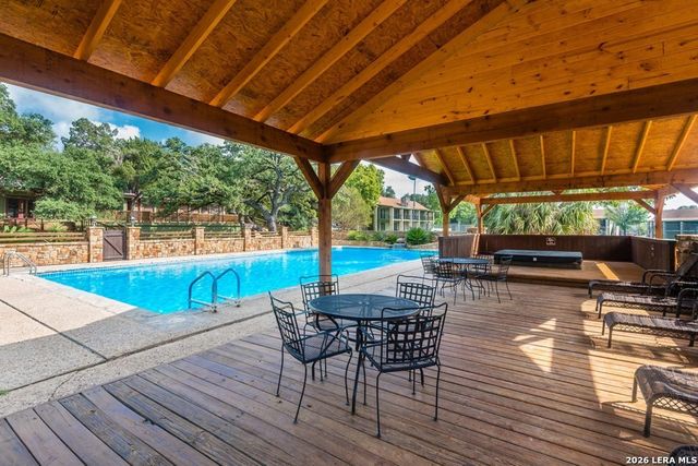 2620 MALBOONA MEWS DR, New Braunfels, TX 78132
