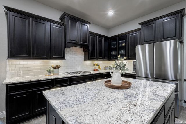 2620 MALBOONA MEWS DR, New Braunfels, TX 78132