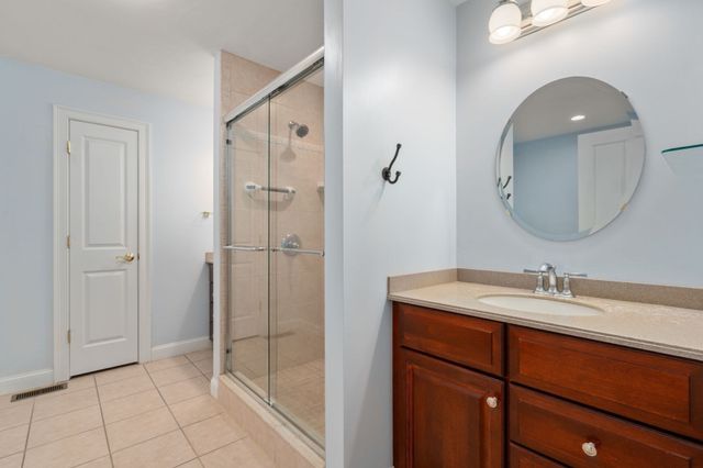 3 Summerland Way 3, Worcester, MA 01609