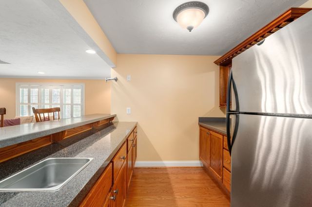 3 Summerland Way 3, Worcester, MA 01609