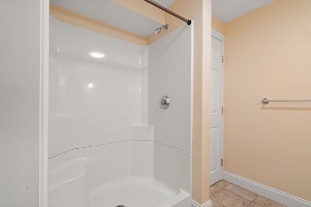 3 Summerland Way 3, Worcester, MA 01609