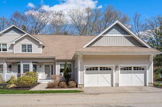 3 Summerland Way 3, Worcester, MA 01609