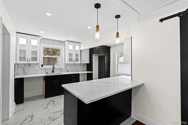 15422 Gilchrist Street, Detroit, MI 48227