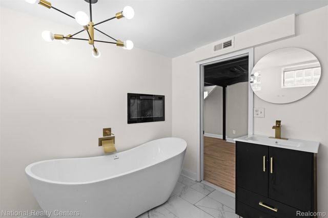 15422 Gilchrist Street, Detroit, MI 48227