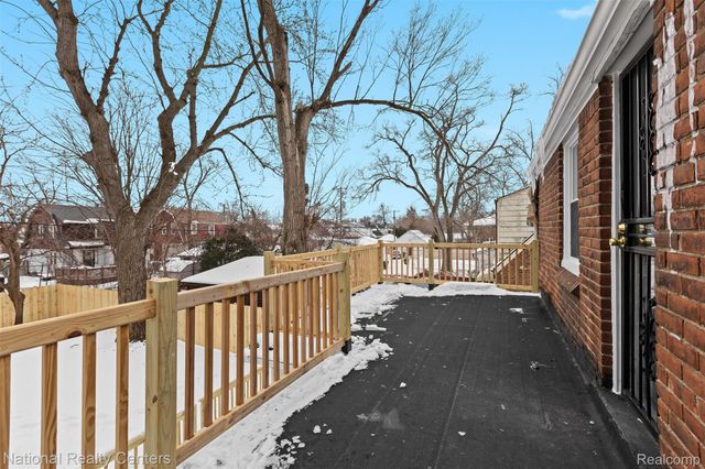 15422 Gilchrist Street, Detroit, MI 48227