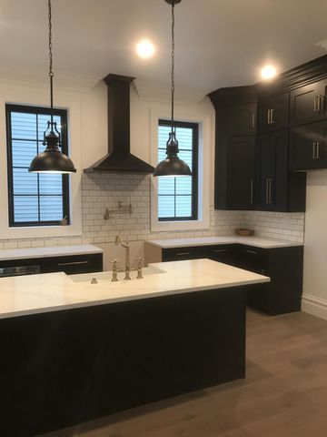 2006 Watkins Lake Road, Waterford, MI 48328