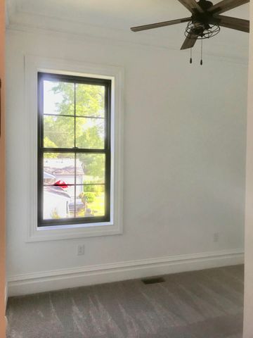 2006 Watkins Lake Road, Waterford, MI 48328