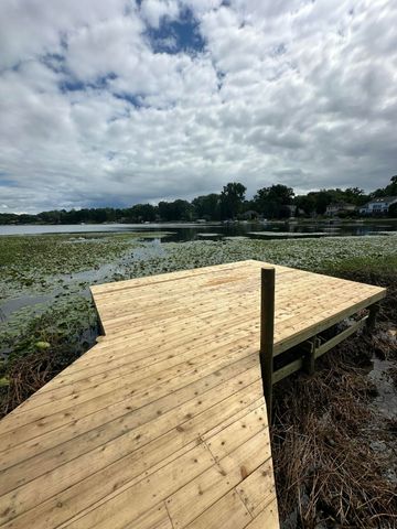 2006 Watkins Lake Road, Waterford, MI 48328