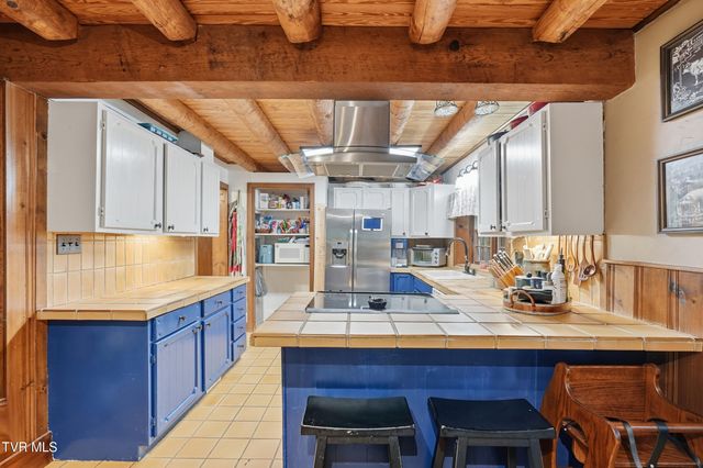 5400 Wedgewood Drive, Big Stone Gap, VA 24219