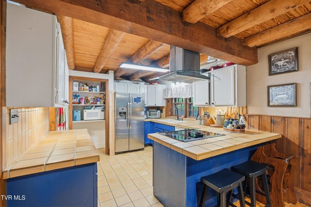 5400 Wedgewood Drive, Big Stone Gap, VA 24219
