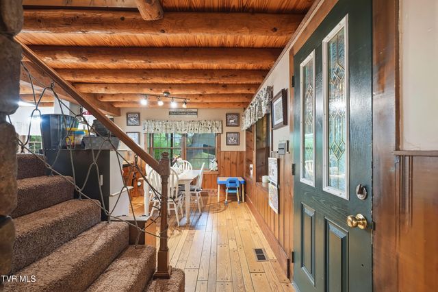 5400 Wedgewood Drive, Big Stone Gap, VA 24219