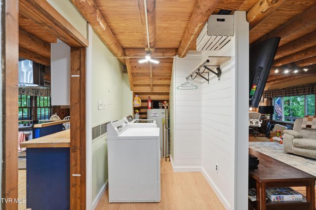 5400 Wedgewood Drive, Big Stone Gap, VA 24219